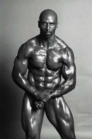 Natural Bodybulder Jean Laguerre